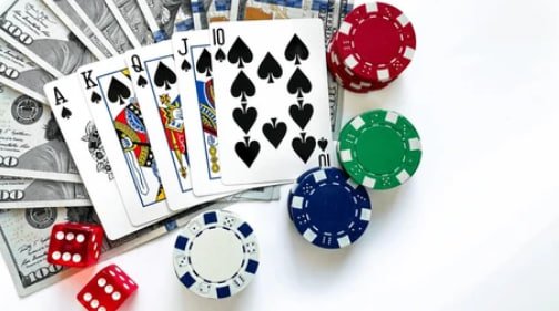Layar permainan Lucky Neko dengan gulungan slot dan simbol kucing keberuntungan di aplikasi kepritoto